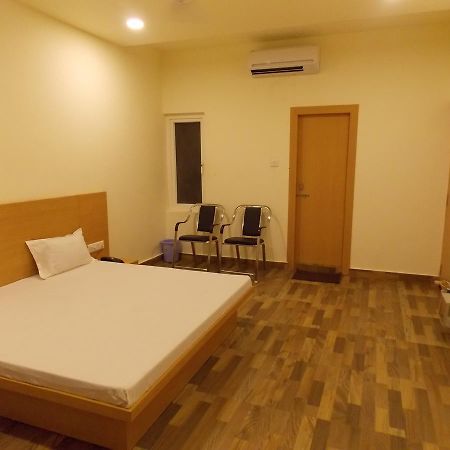 Nutan Hotel Balrampur Luaran gambar